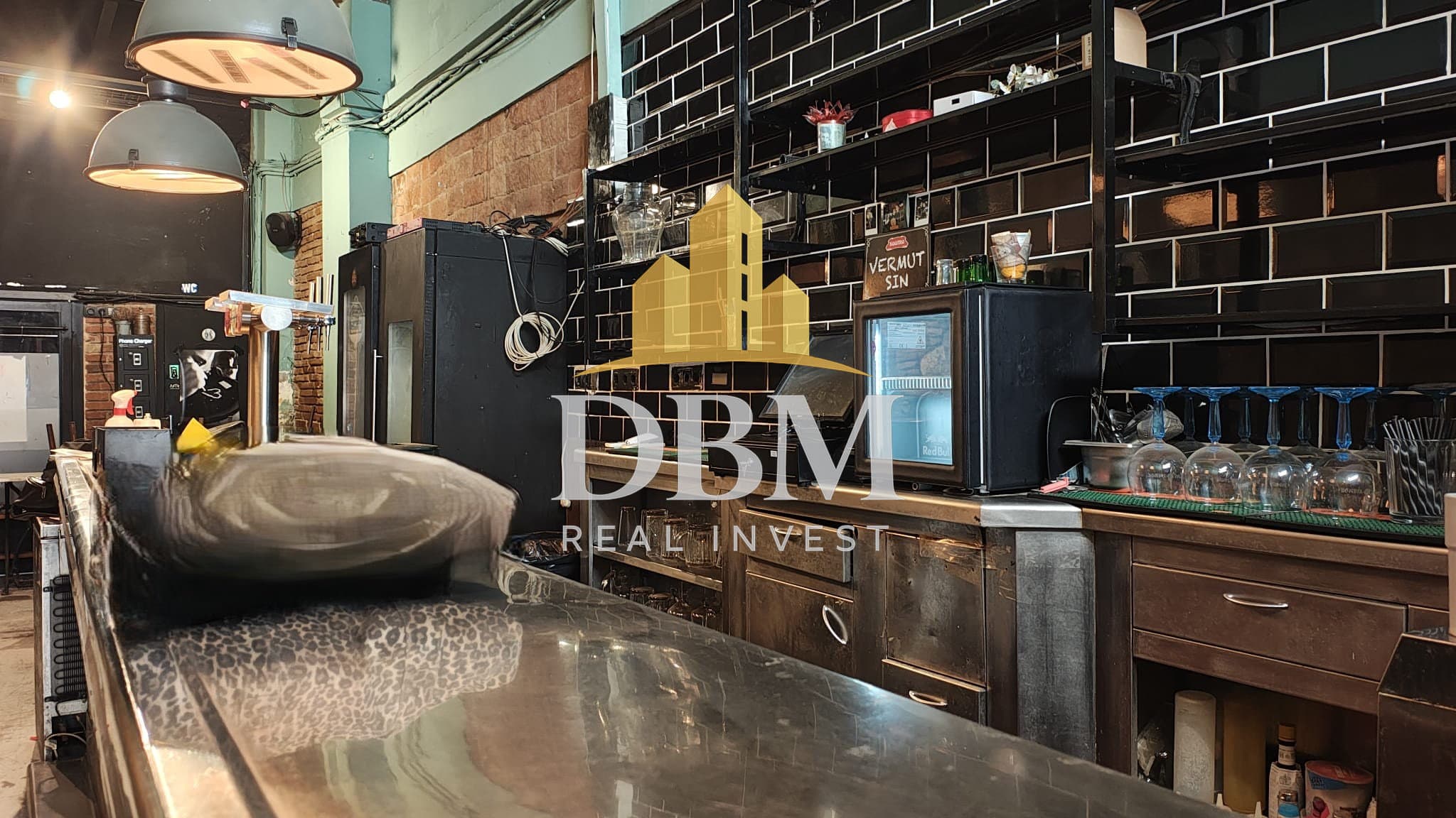 Bar Restaurante en traspaso Barcelona – Licencia C3 Mixta – Zona Raval