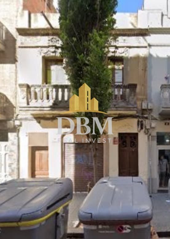 Casa unifamiliar para derribar con proyecto residencial en Sants