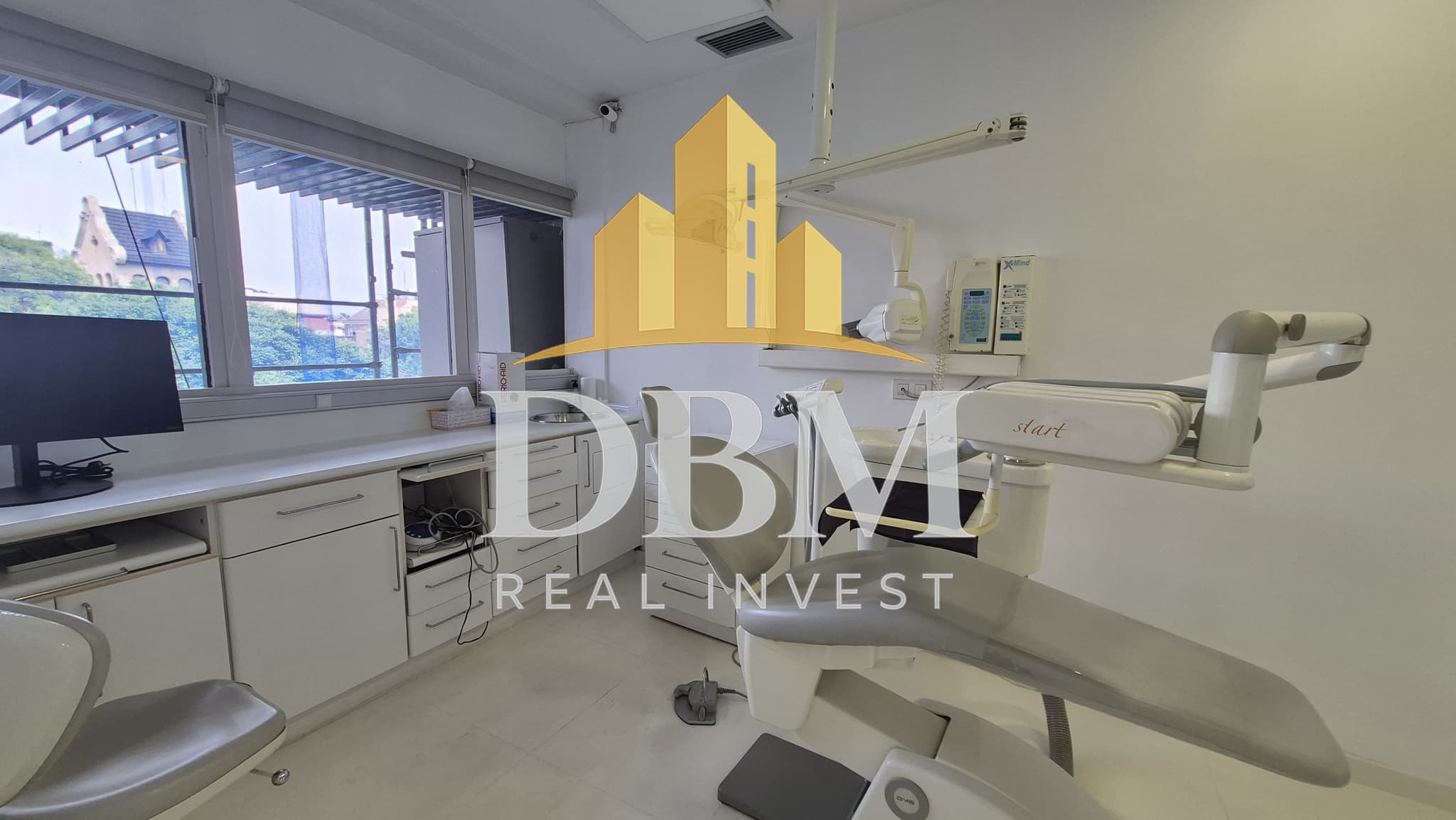 Clinica Dental en calle Muntaner