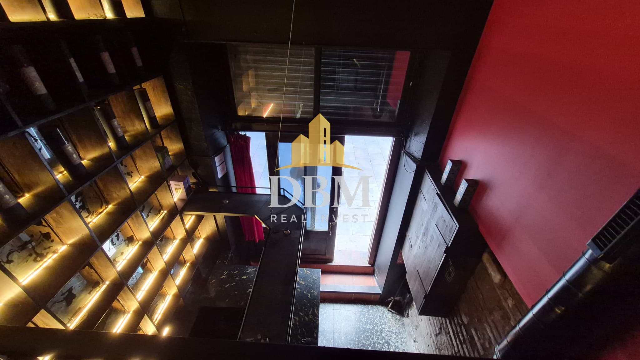 Bar de copas en Born