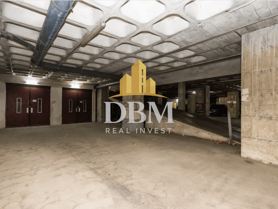 Nave de 1.100m2 en venta en Rambla de la Marina, Hospitalet